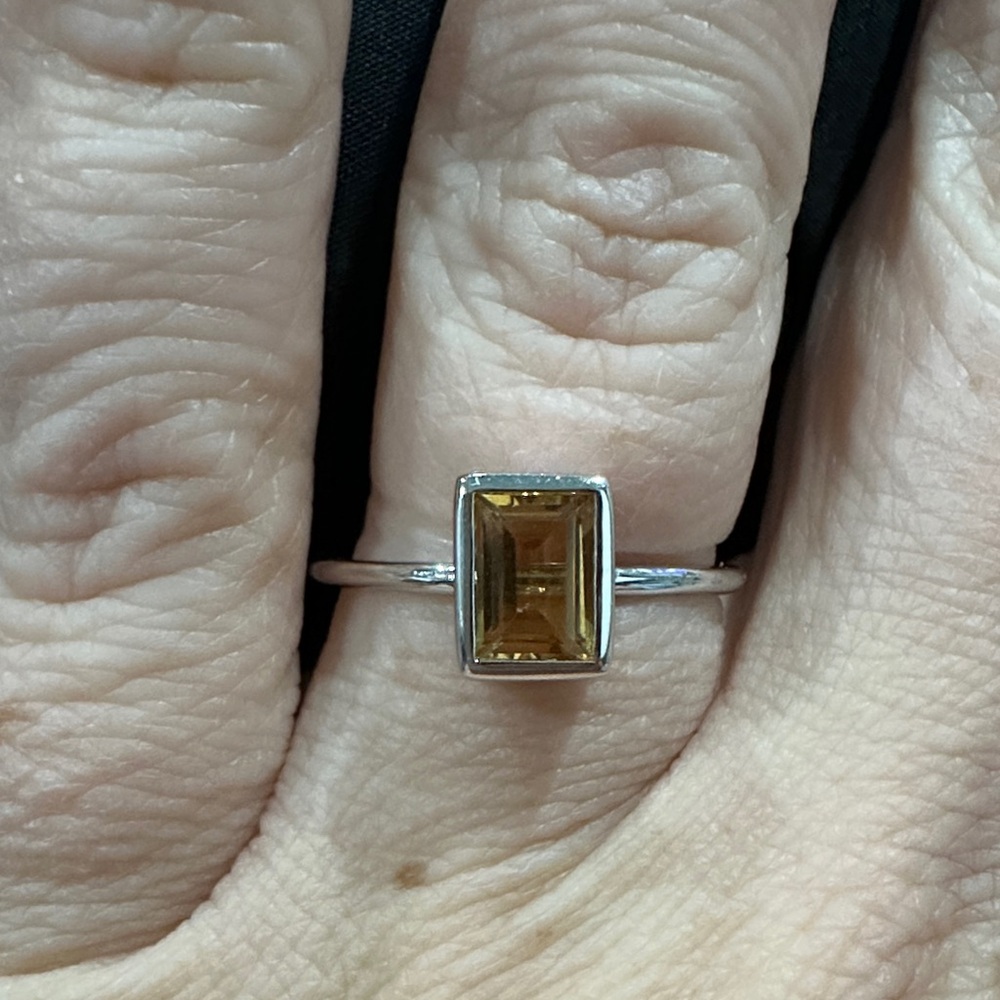 Elegant Silver Ring with Amber Stone